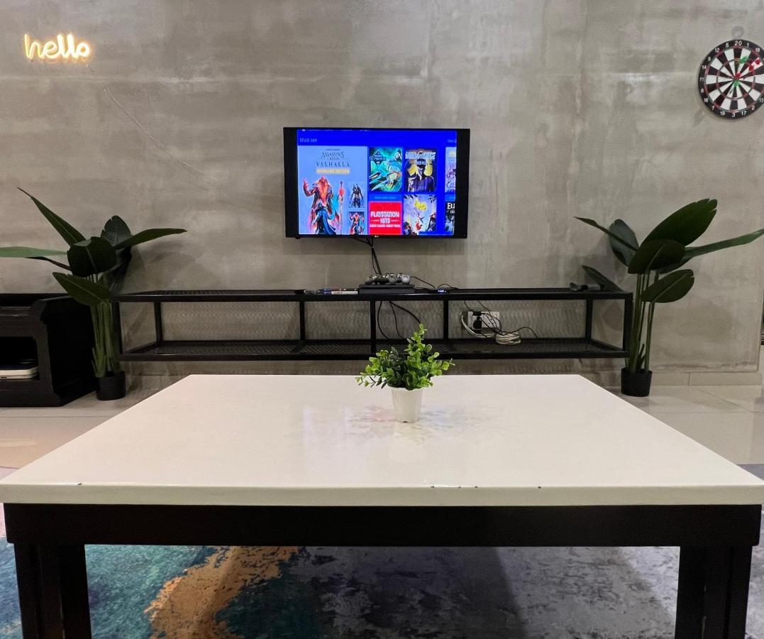 R3Trohouse 3Br 8Pax Ps4,Pool Table,Netflix Villa Kuantan Exteriör bild